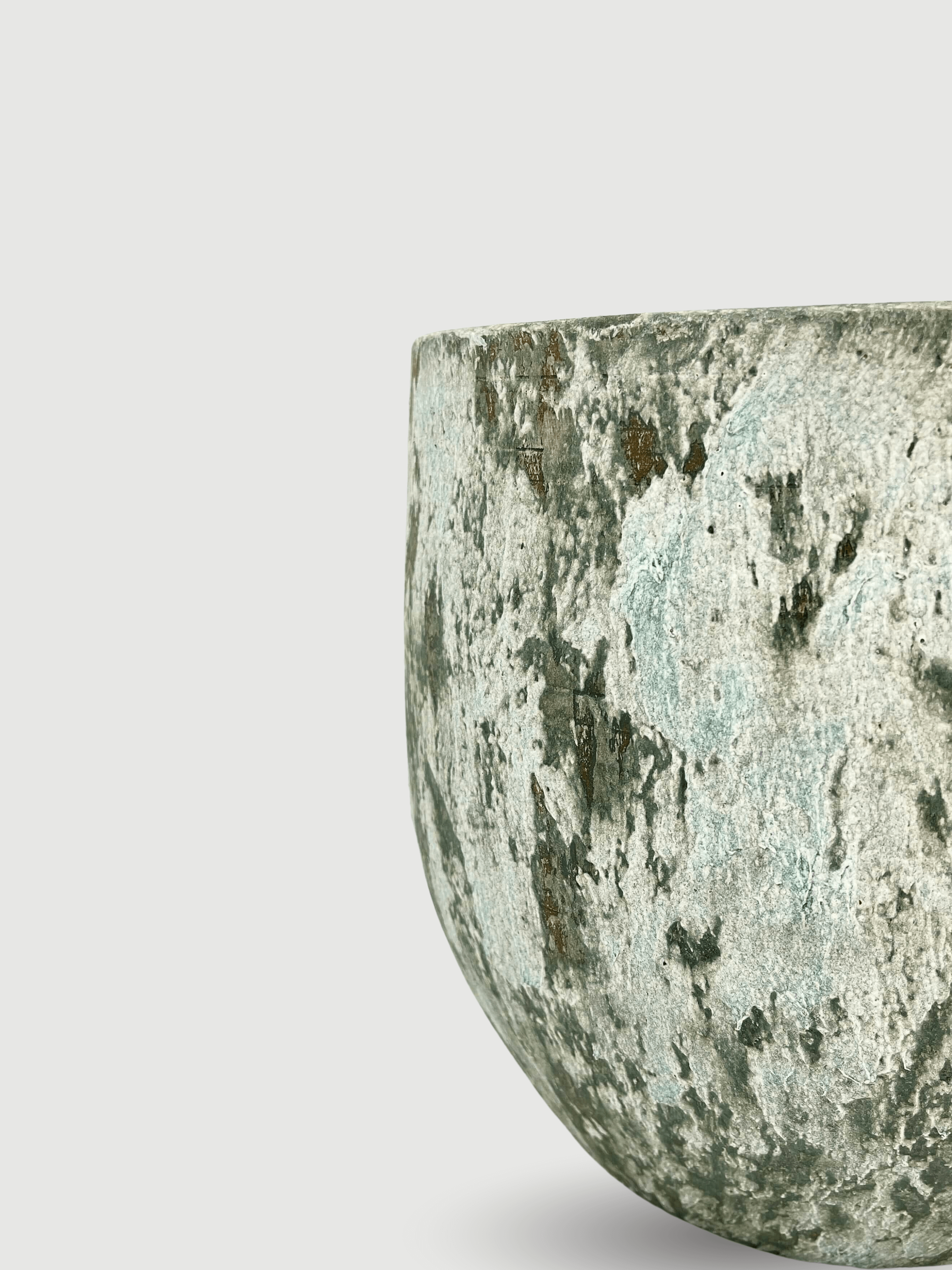 Sem_Handmade_Rustic_Ceramic_Indoor_Plant_Pots_in_Multiple_Sizes_Green