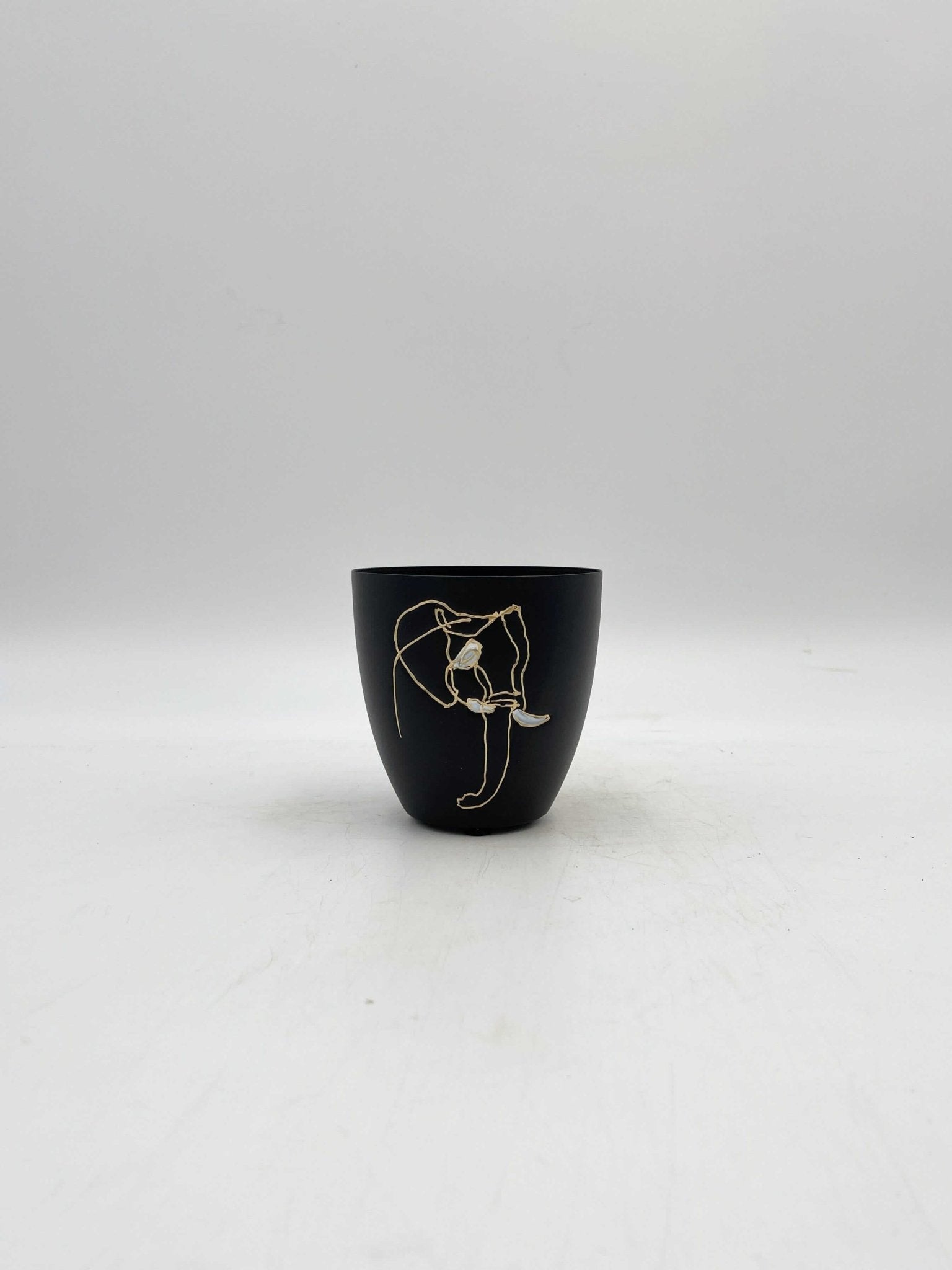 Leah Metal Elephant Plant Pots, Black, Indoor Plant Pot in Multiple Sizes