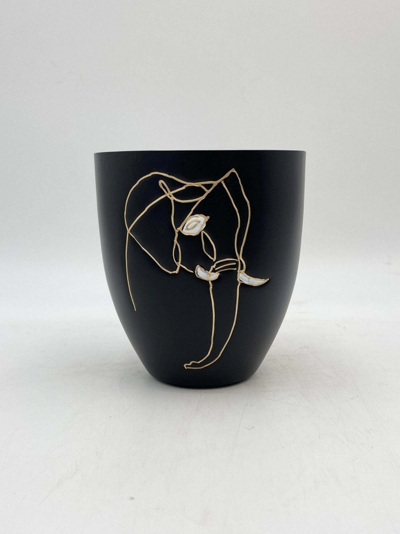 Leah Metal Elephant Plant Pots, Black, Indoor Plant Pot in Multiple Sizes