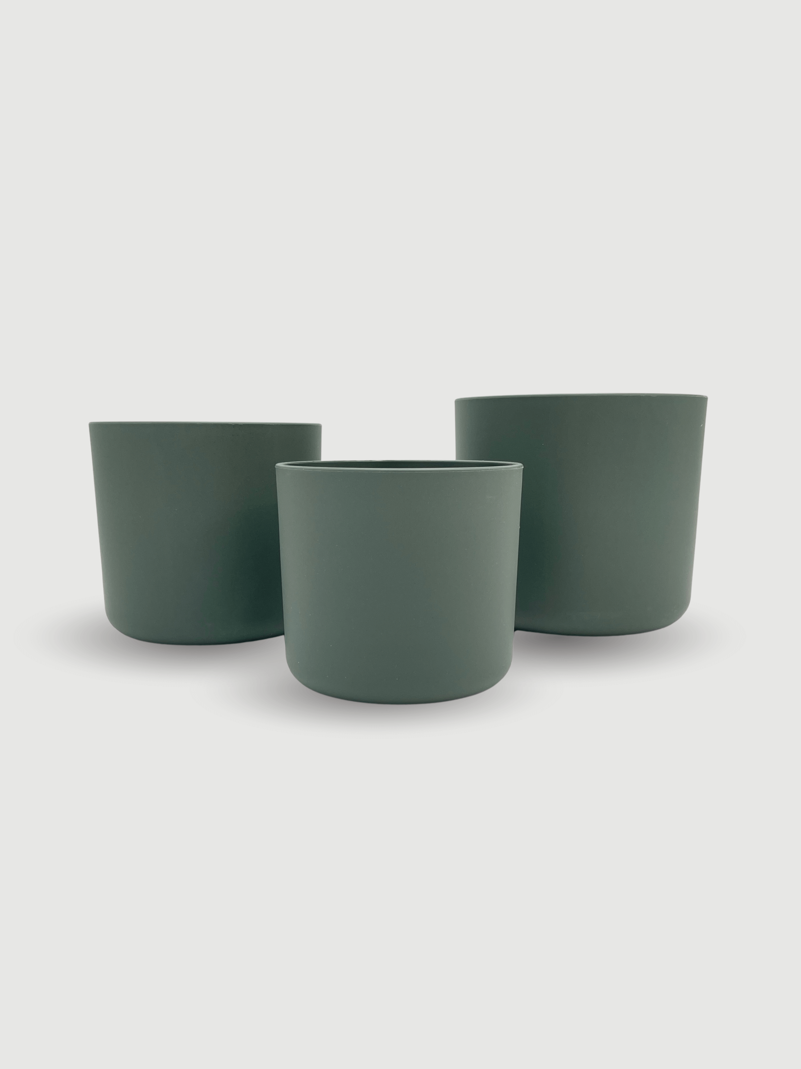 Eco-friendly_plant_pots_Elho_Leaf_Green_Plant_Pots_in_Multiple_Sizes
