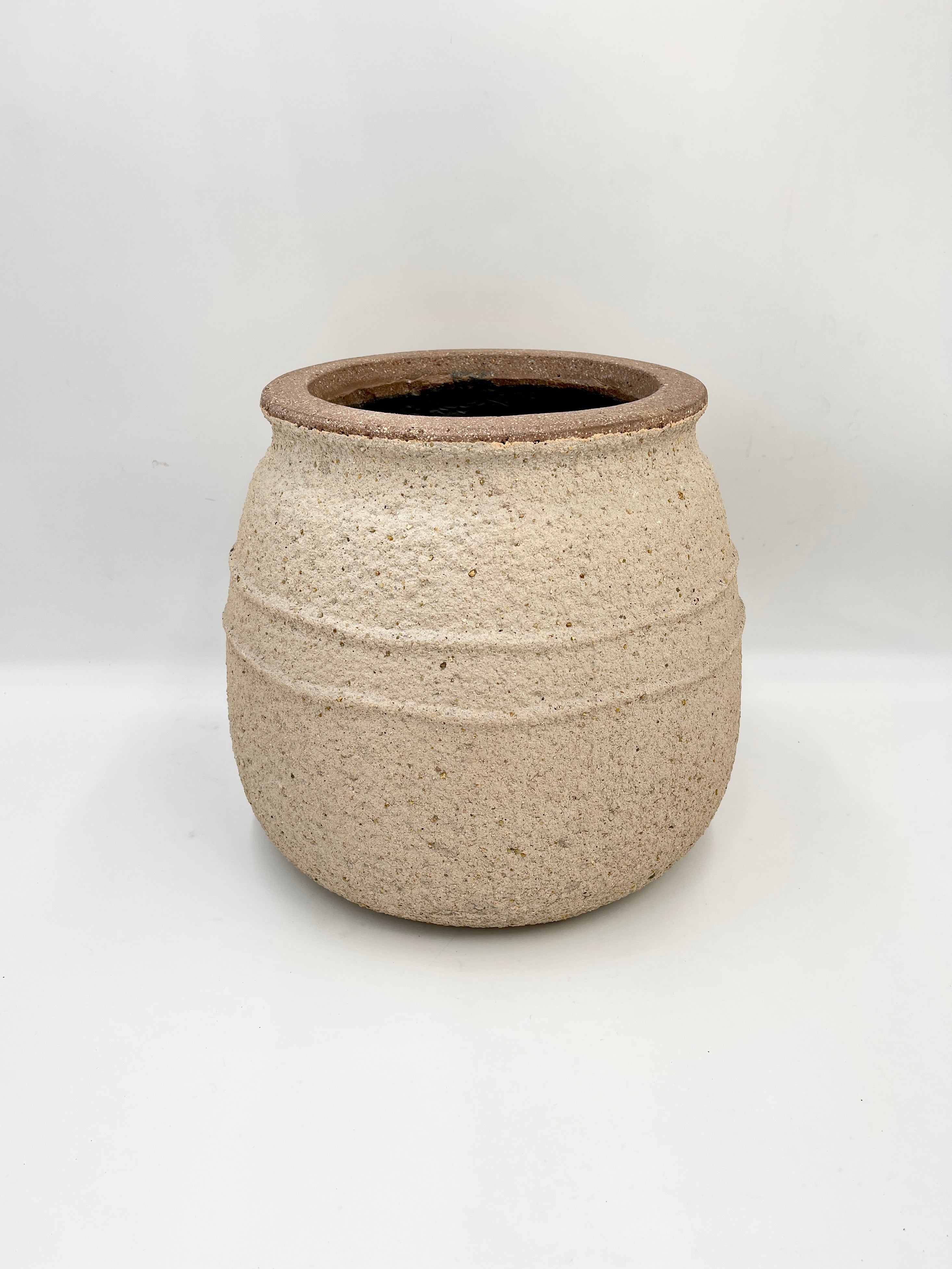 Hestia Mediterranean Planter - Sahara Sand, Large Pot, D32cm, Indoor & Outdoor