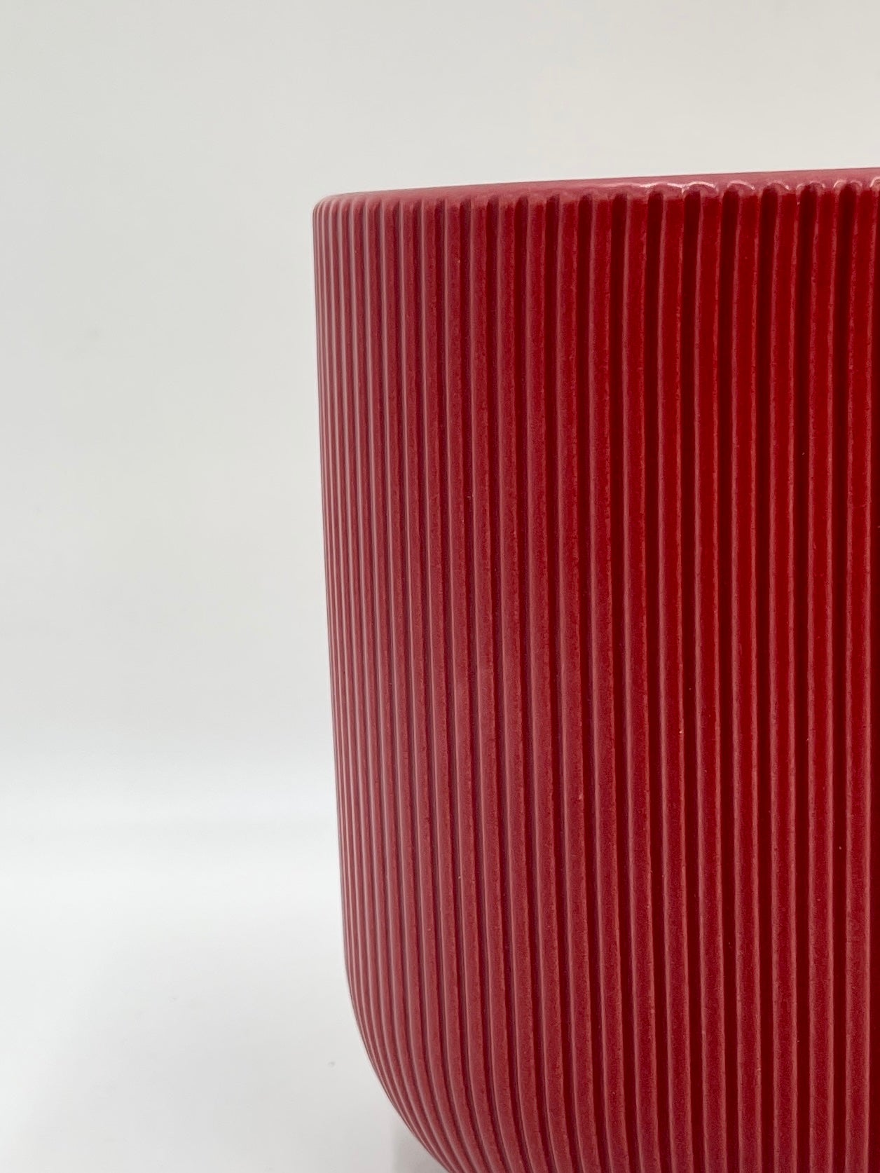  Red Ceramic Plant Pot - Lava D14cm