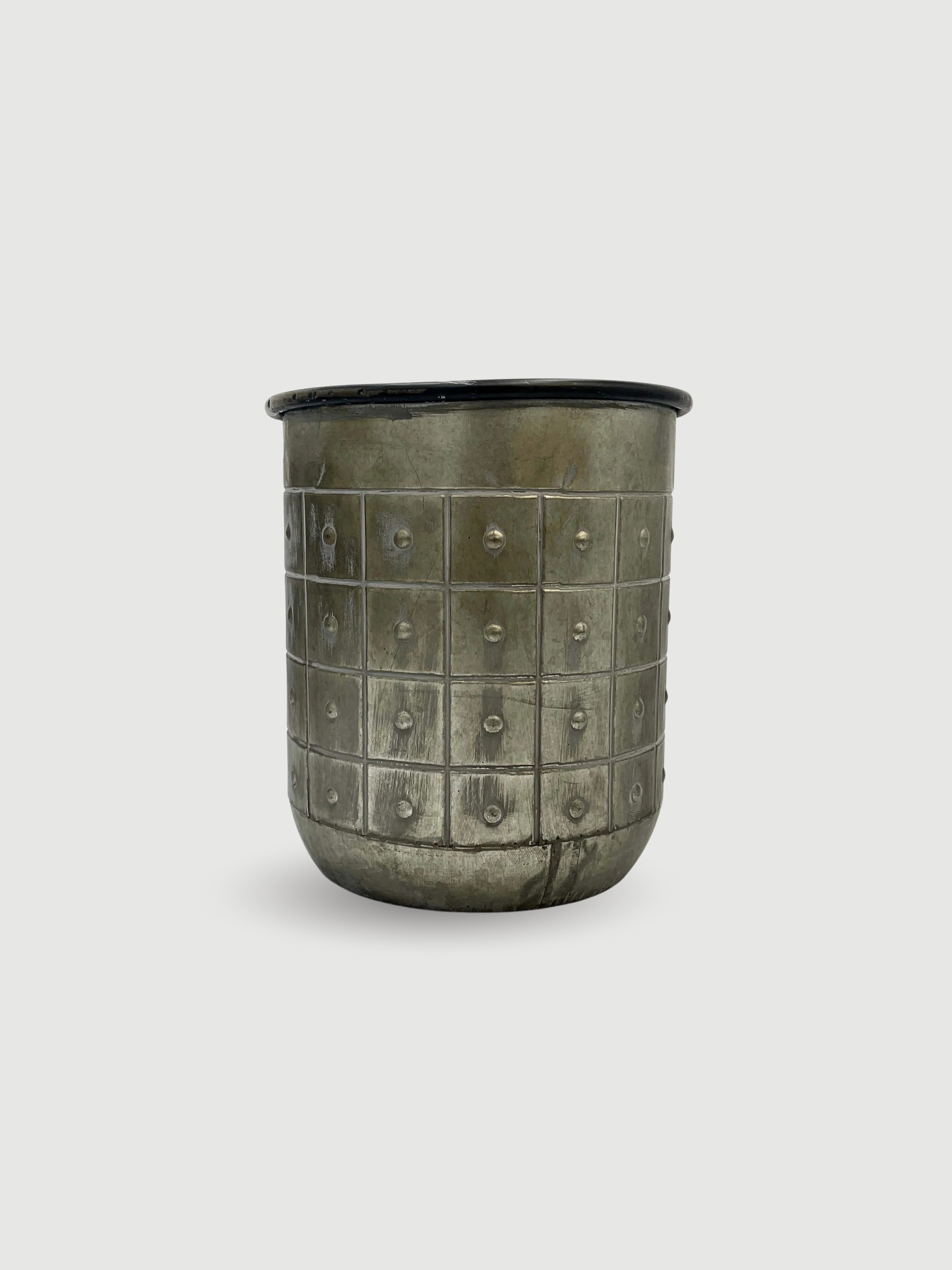 Tobi_Large_Metal_Plant_Pots_Lead_Handmade