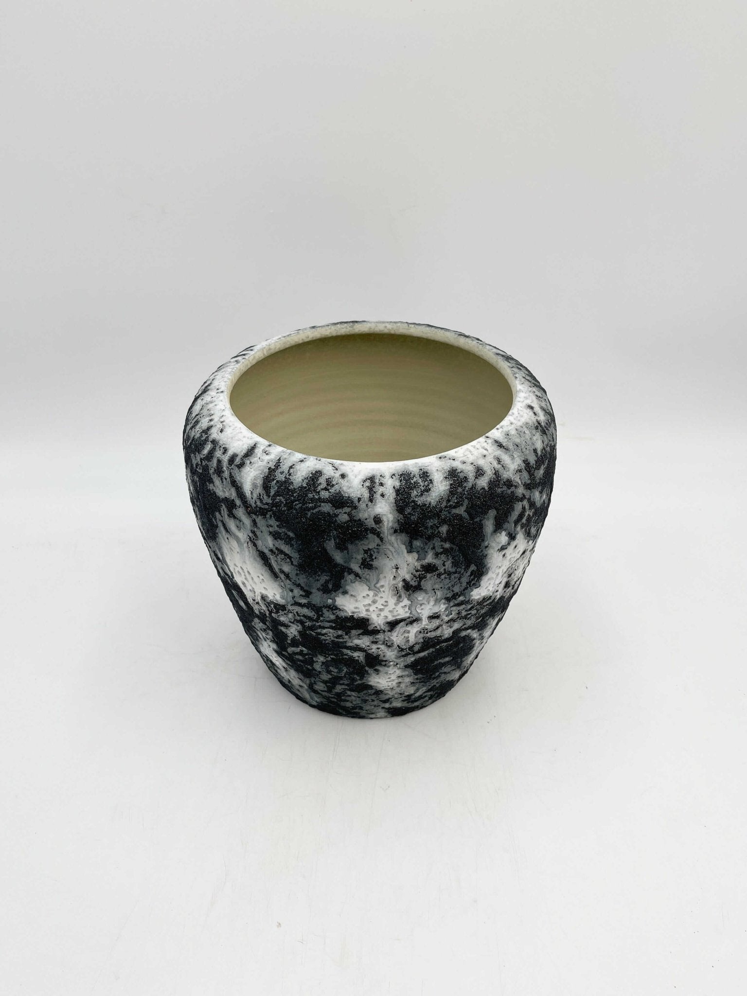 Douglas Ceramic Plant Pots, Black