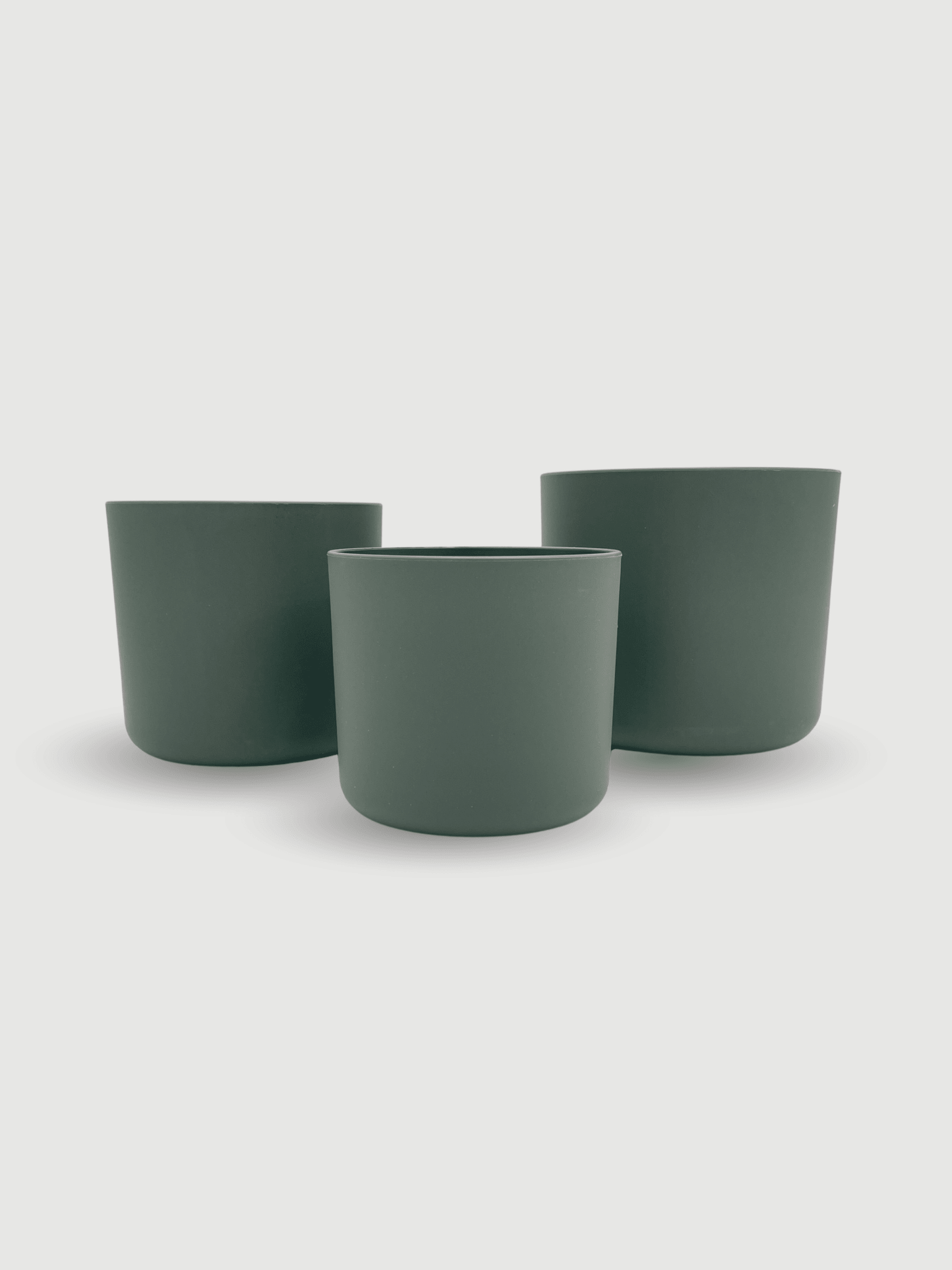 Eco-friendly_plant_pots_Elho_Leaf_Green_Plant_Pots_in_Multiple_Sizes