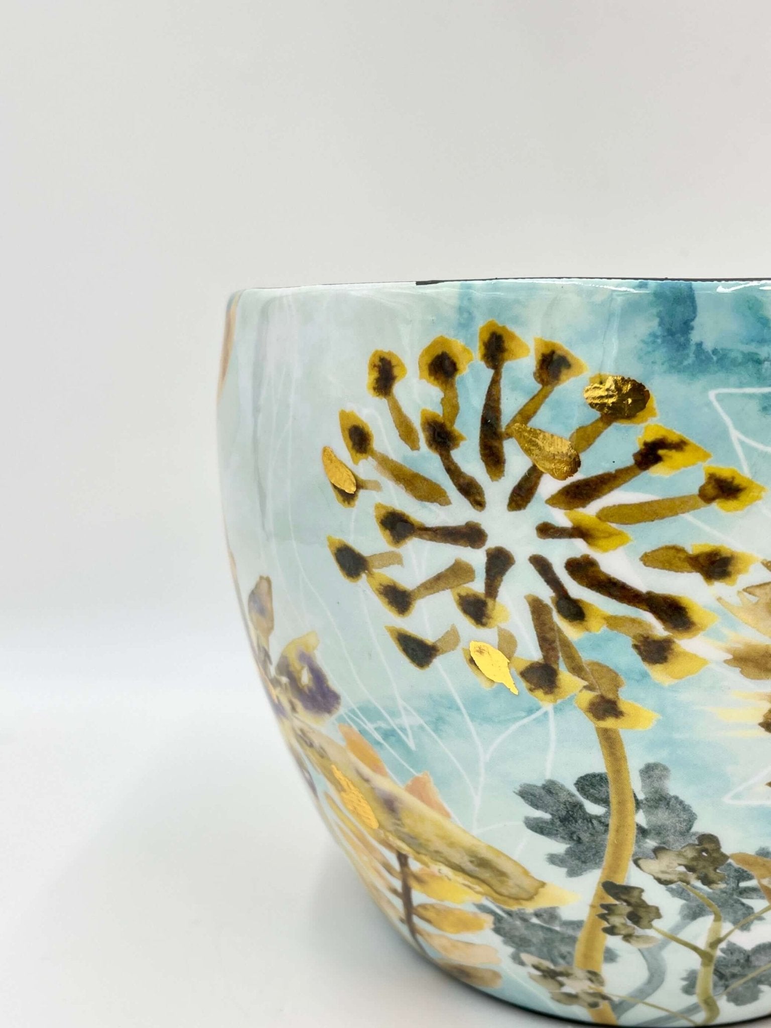 Fresia Metal Plant Pots by Lammie, Designer Plant Pots in Multiple Sizes