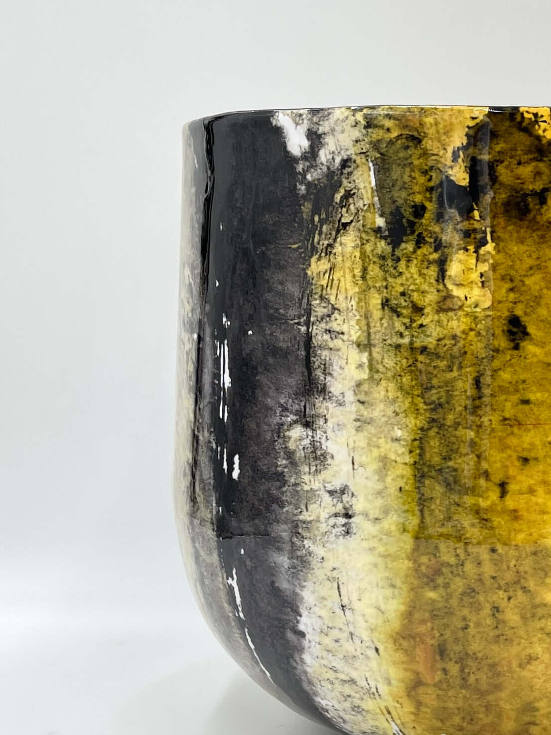 Soraya Sunlight, Handmade Metal Plant Pots, House Plant Pot in Multiple Sizes